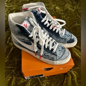 Women mid 77 blazers